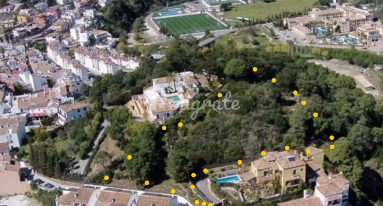 Коммерческая земля в Benahavis Centro, Benahavis, Malaga