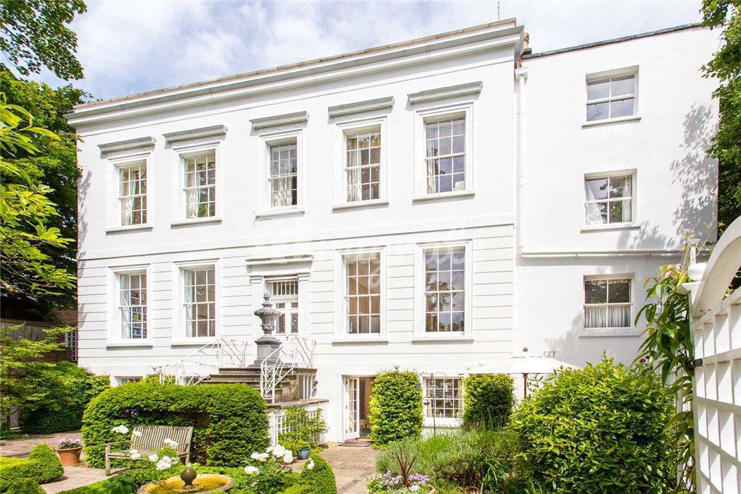Квартира в Cudnall Street, Charlton Kings, Cheltenham, Gloucestershire, GL53
