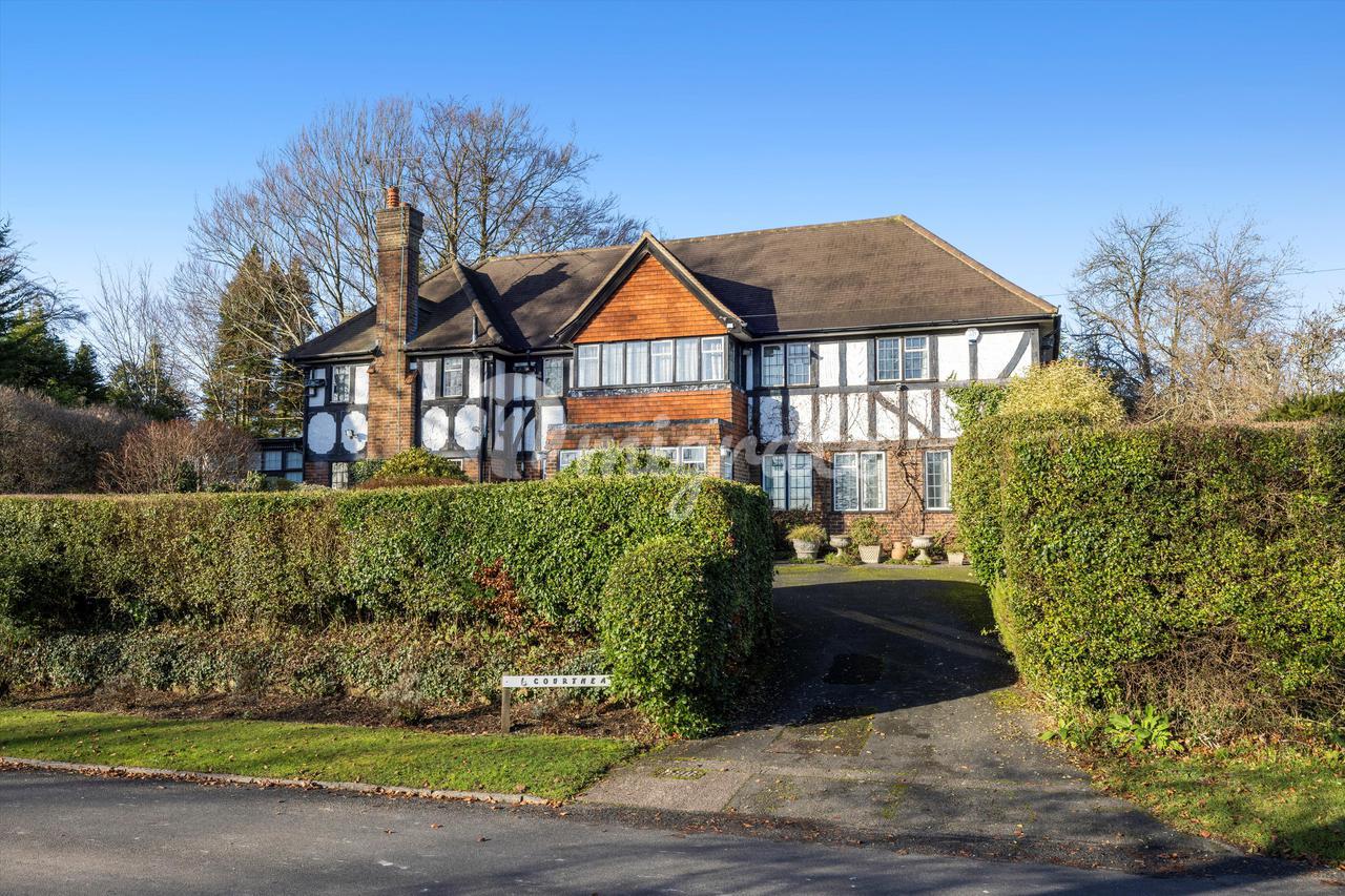 Вилла в Guildown Avenue, Guildford, Surrey, GU2