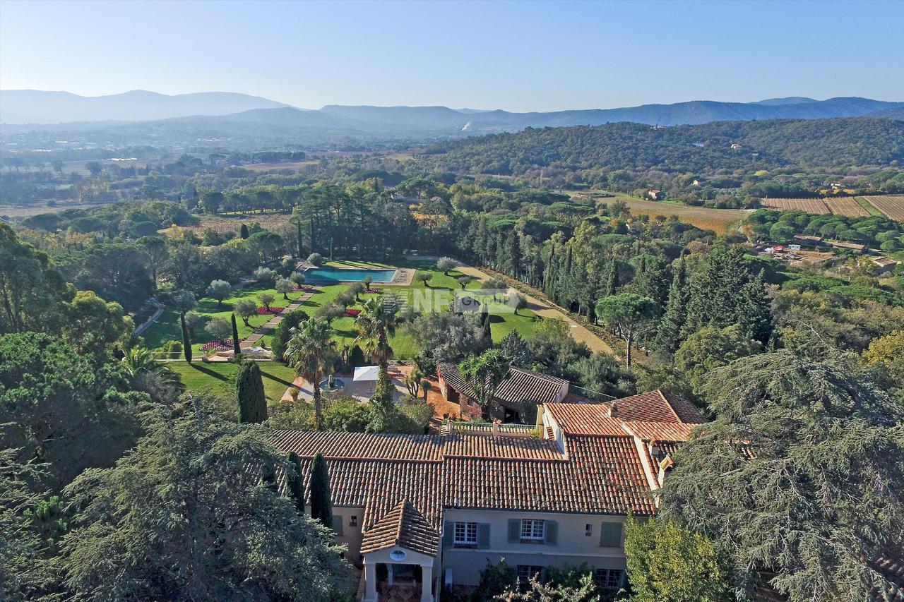 Вилла в Grimaud, Var, Provence-Alpes-Côte d`Azur