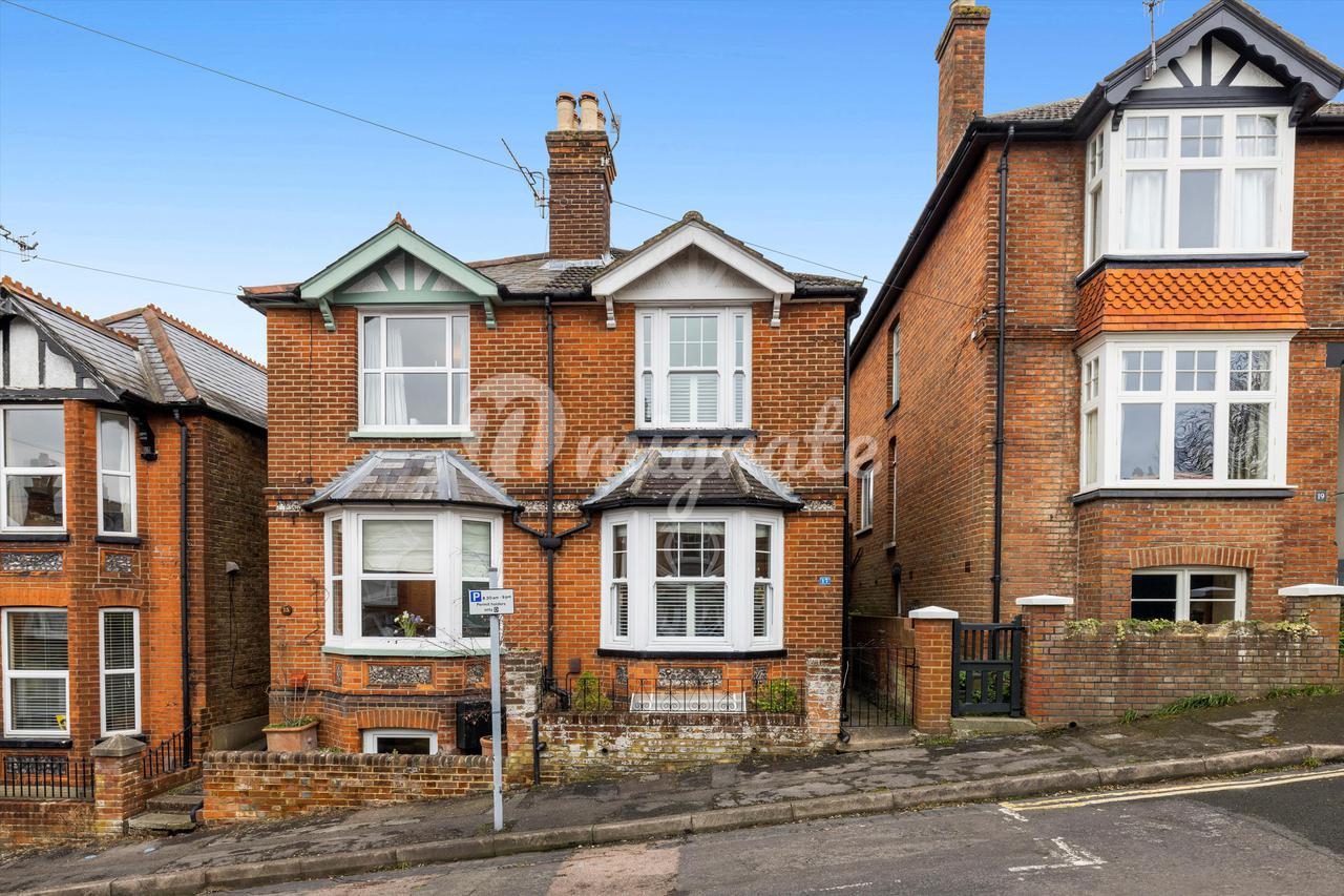 Вилла в Oxford Road, Guildford, Surrey, GU1