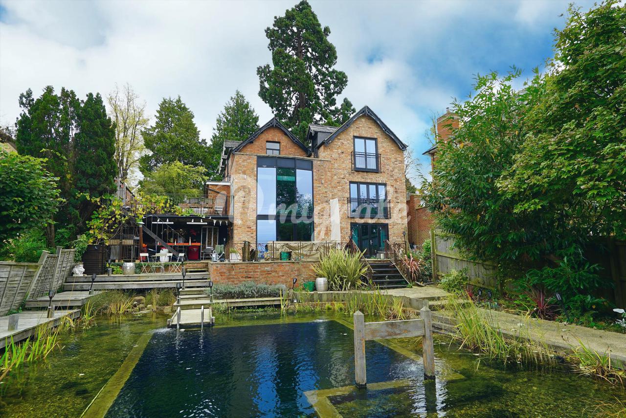 Вилла в Oakley Road, Battledown, Cheltenham, Gloucestershire, GL52