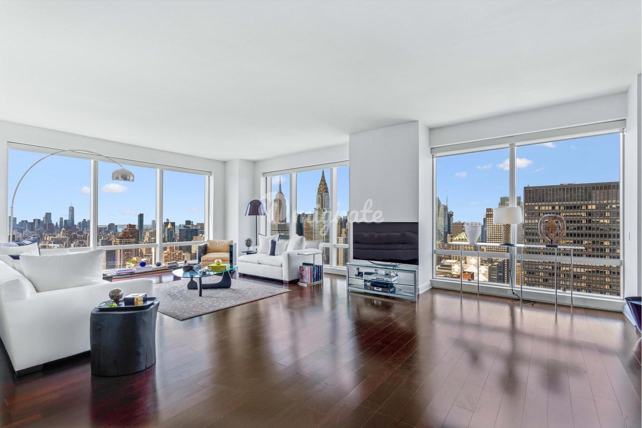 Кондоминиум в Trump World Tower, 845 UNITED NATIONS PLZ, 60C - Turtle Bay, New York