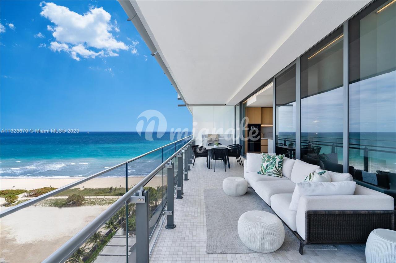 Кондоминиум в 8701 Collins Ave, 1103 - Miami Beach, Florida