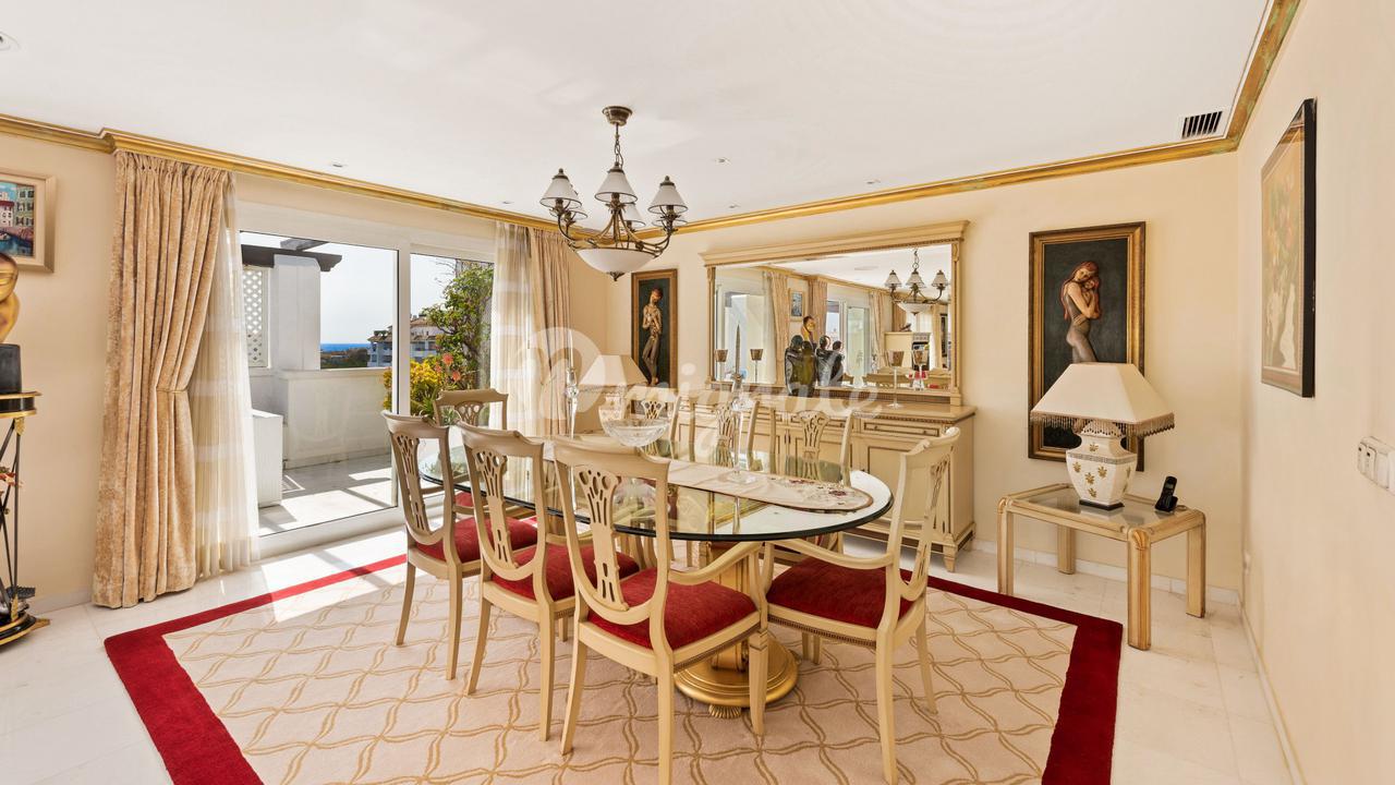 Пентхаус в Las Gaviotas, Marbella, Malaga