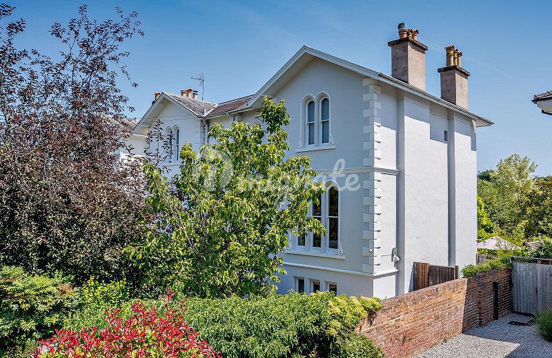Вилла в Painswick Road, Cheltenham, Gloucestershire, GL50