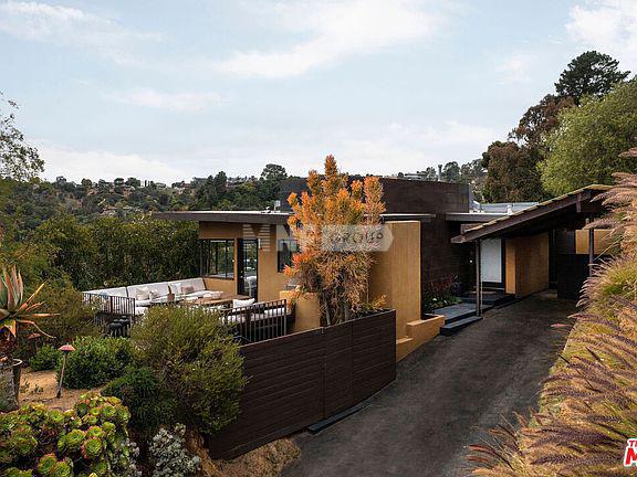 Прекрасный дом в Лорел-Каньоне (8715 Skyline Dr, Los Angeles, CA 90046)