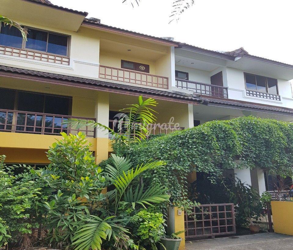 5 спален Таунхаус на продажу в Sunshine Village (Sunshine Village)