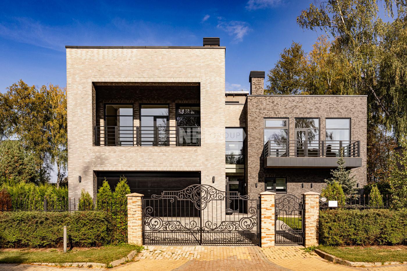 «Монтевиль» (Montevil)