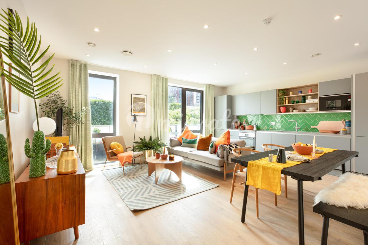 Квартира в New Village Avenue, London, E14