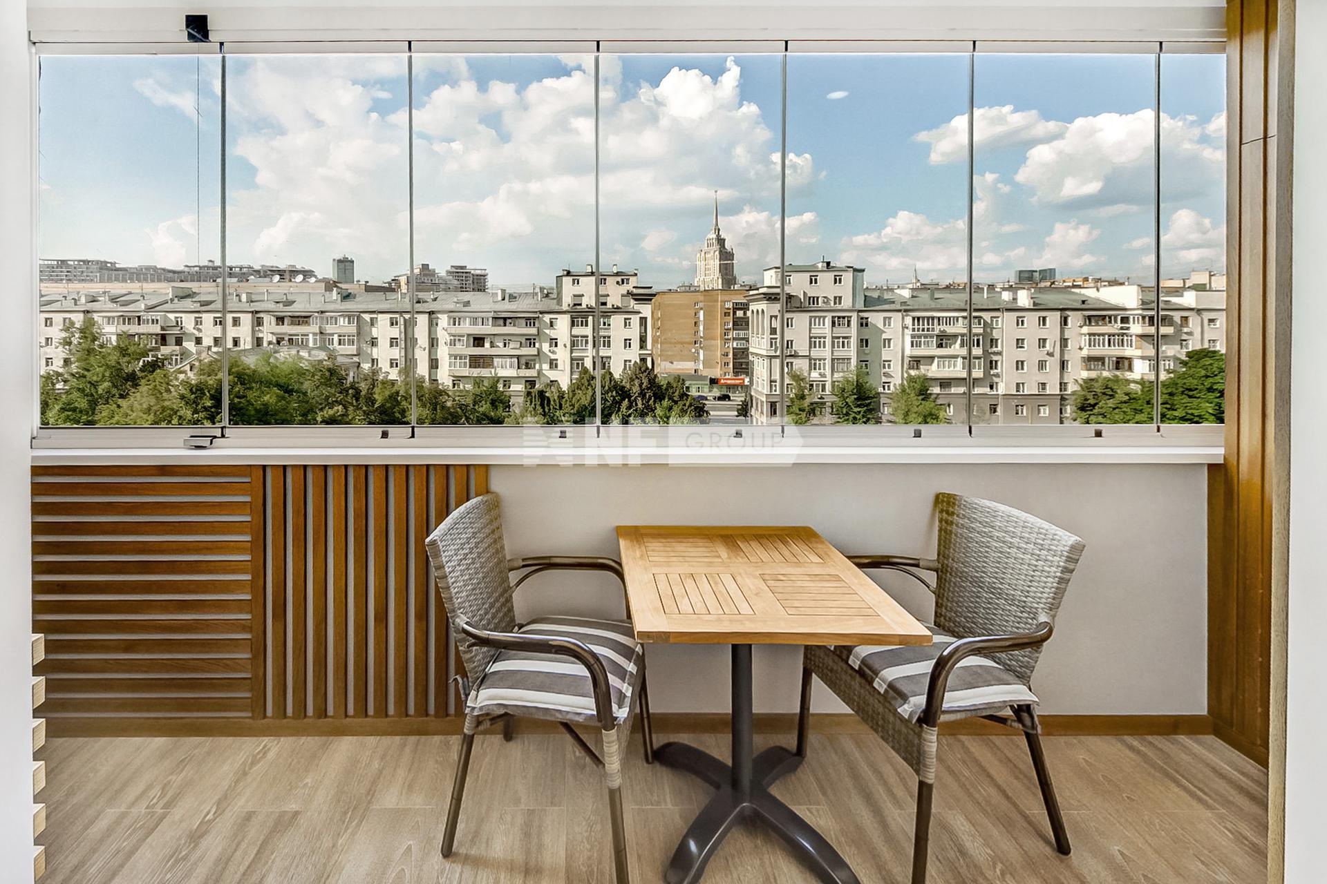 «Брянская улица, 8» (Брянская улица, 8)