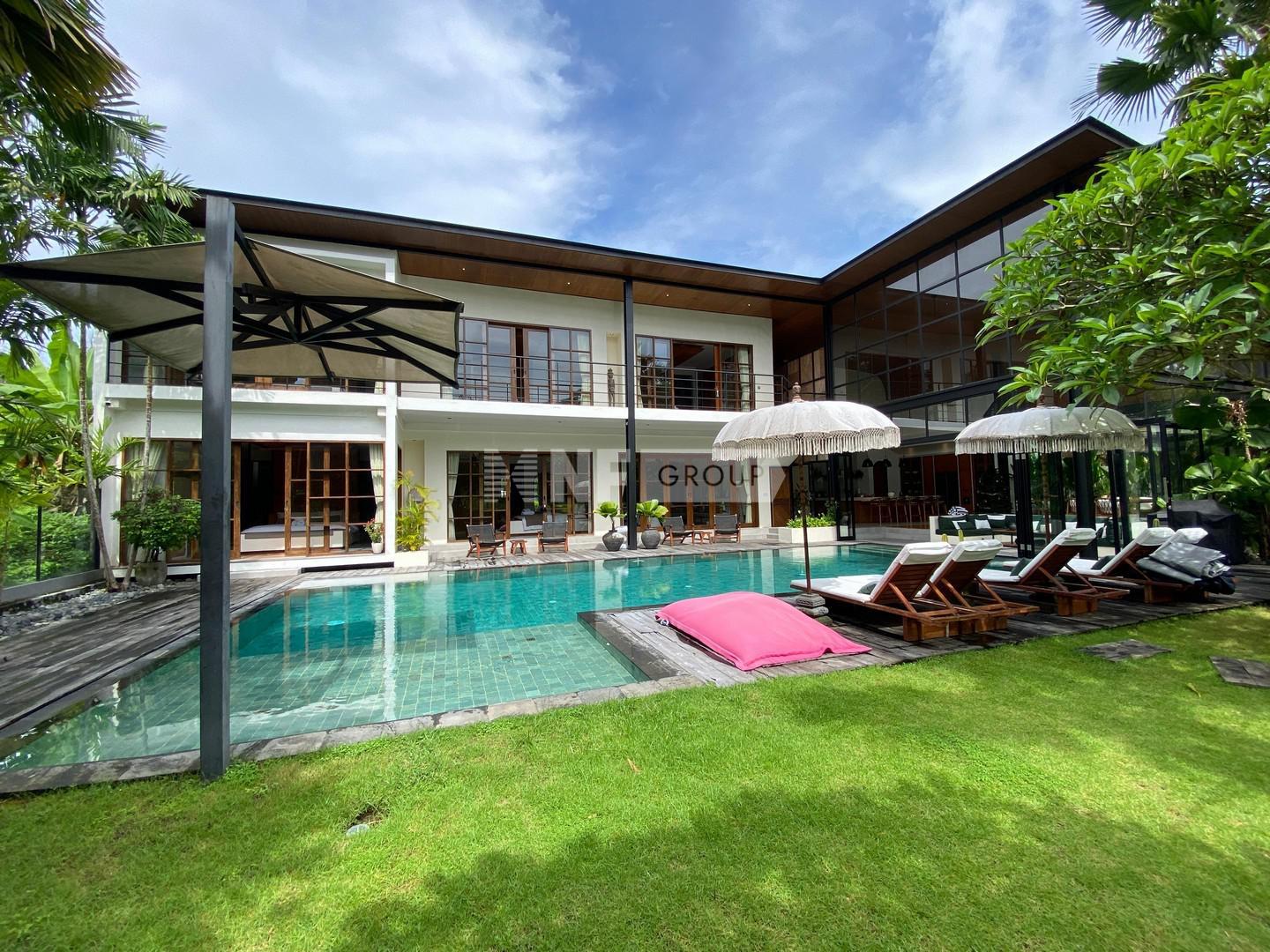 Dream Villa in Pererenan – Where Modern Architecture Meets Lush Greenery