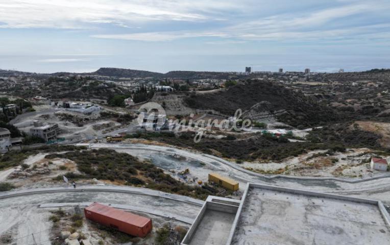 Земельный участок в Агиос Тихон, Лимассол
 (Land in Agios Tychon, Limassol)