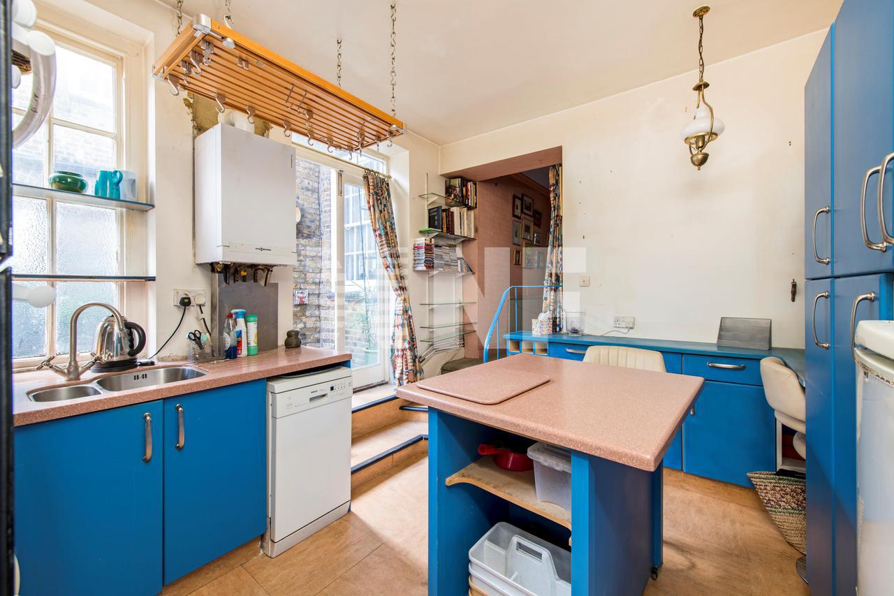 Продажа - Квартира в St. Johns Wood High Street, London, NW8 - в Лондоне в  Великобритании, цена € 648 517 | KF.expert