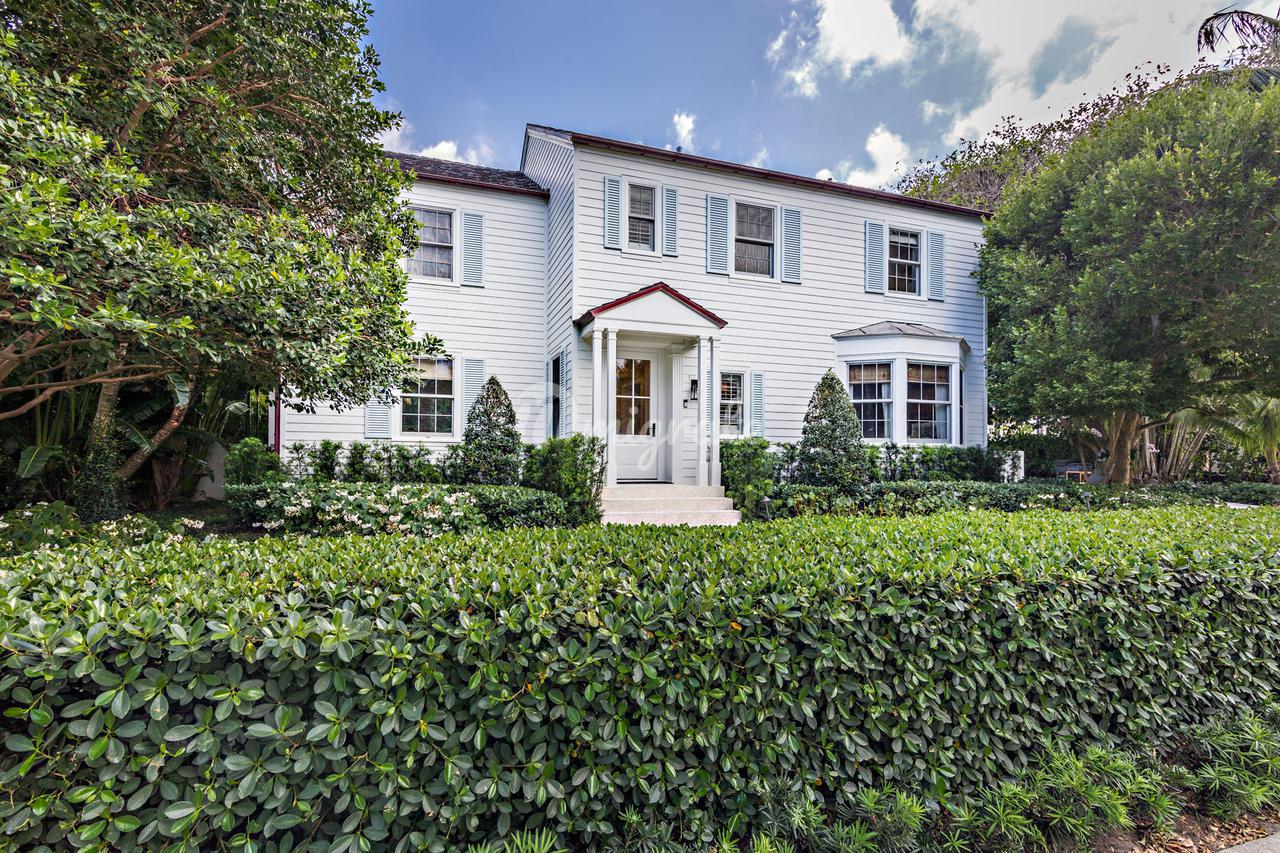 Вилла в 260 El Pueblo Way - Palm Beach, Florida