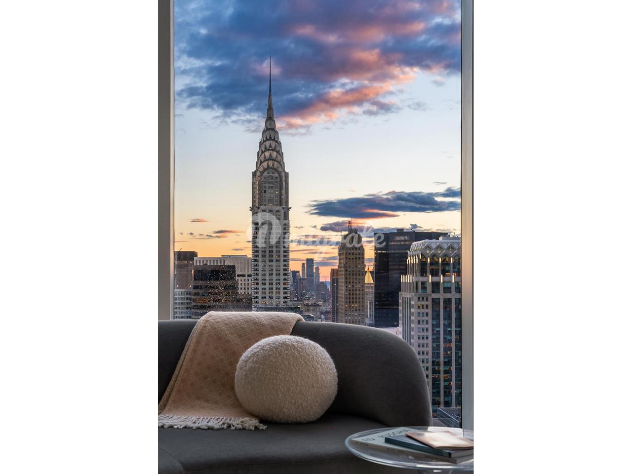 Кондоминиум в The Centrale Condo, 138 E 50TH ST, 35B - Turtle Bay, New York