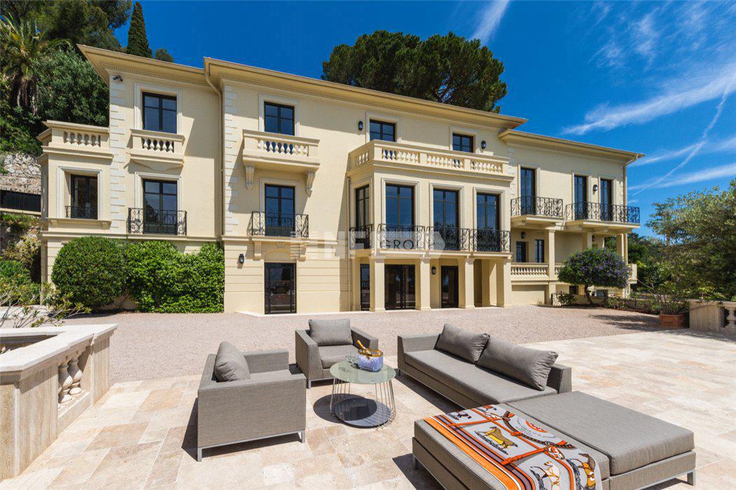 Элегантная вилла в Рокбрюн-Кап-Мартен (ENE190061)