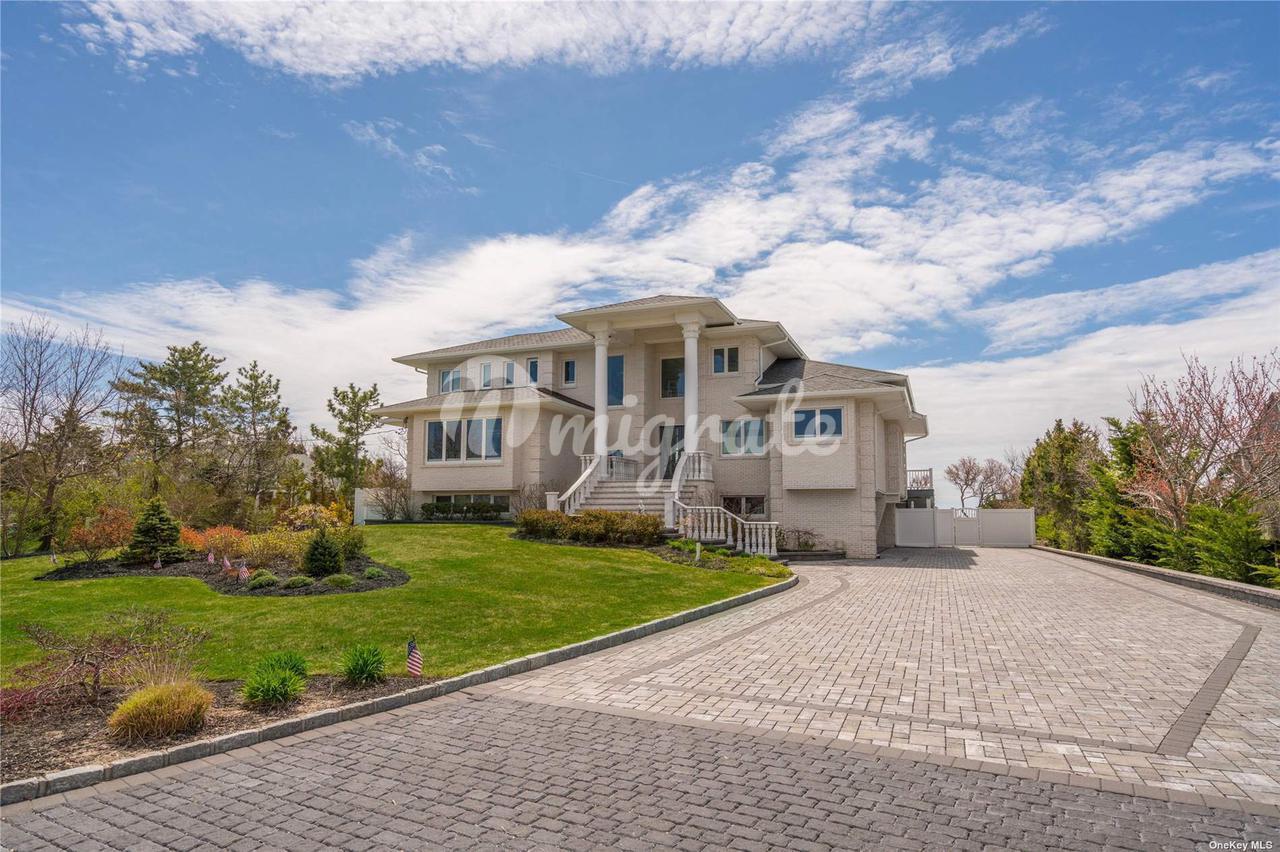 Продажа - Вилла в 42 The Bayou - Oak Beach, New York - в Нью-Йорке в США,  цена $ 4 459 000 | KF.expert