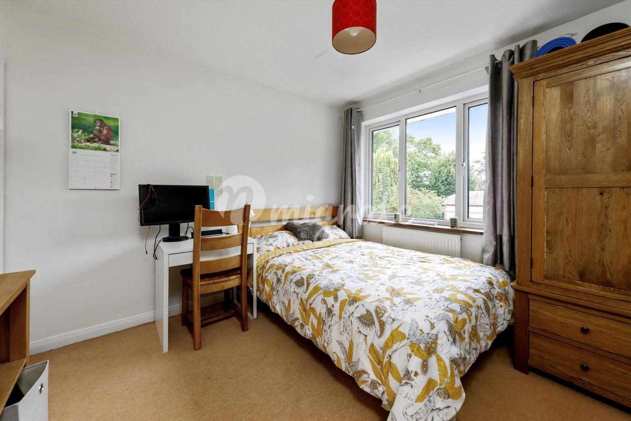 Вилла в Upper Edgeborough Road, Guildford, Surrey, GU1