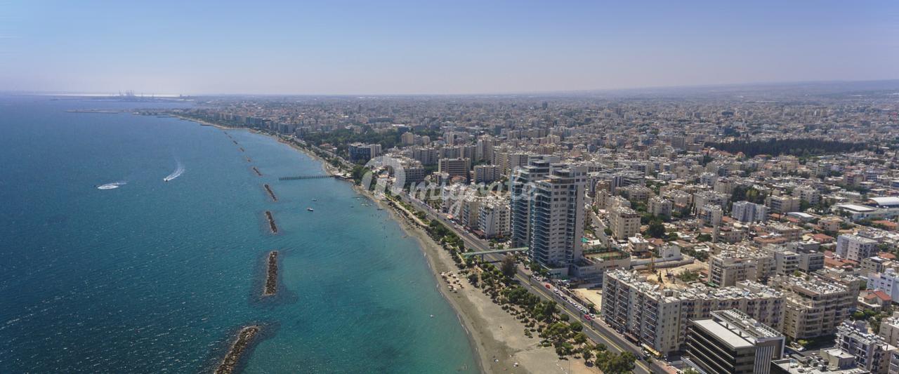 Инвестиционное предложение: жилое здание в центре Лимасола