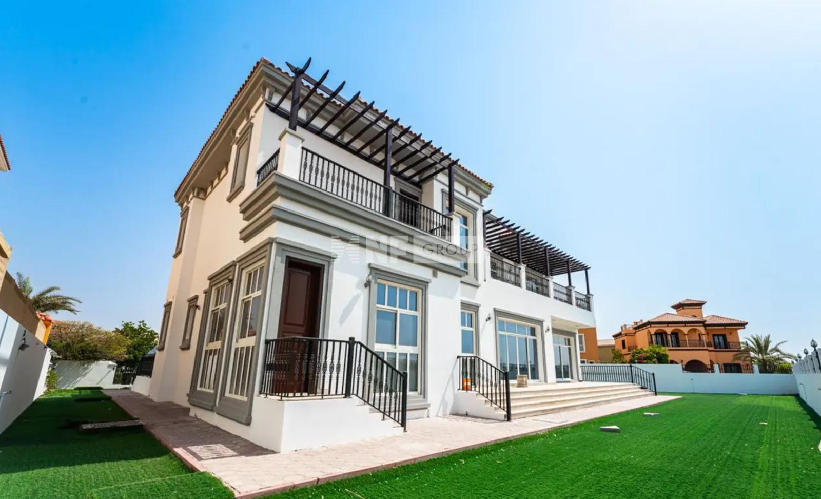 7 BR Villa in Centro