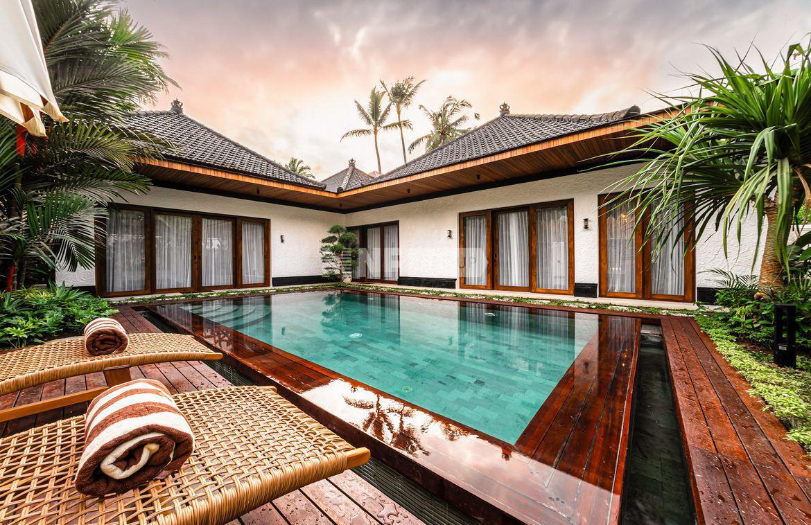 Serene three-bedroom villa retreat in Ubud for lease