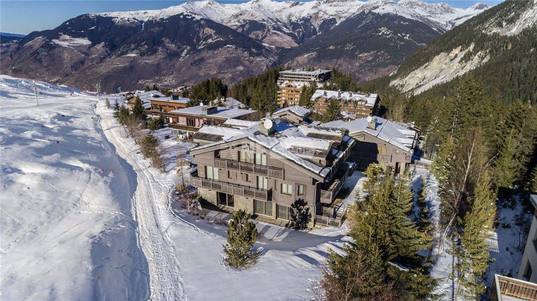 Шале на склоне в Куршевеле