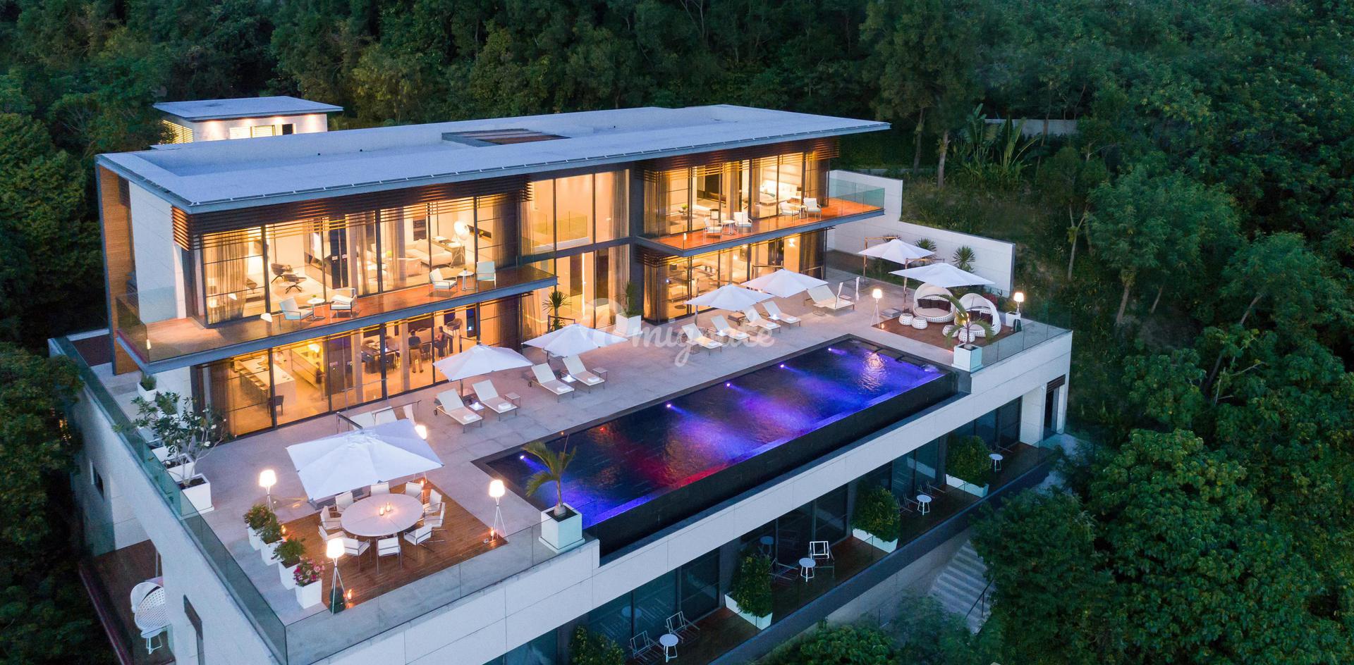 Cliff Top Residence - Stunning 6 Bedrooms Luxury Villa