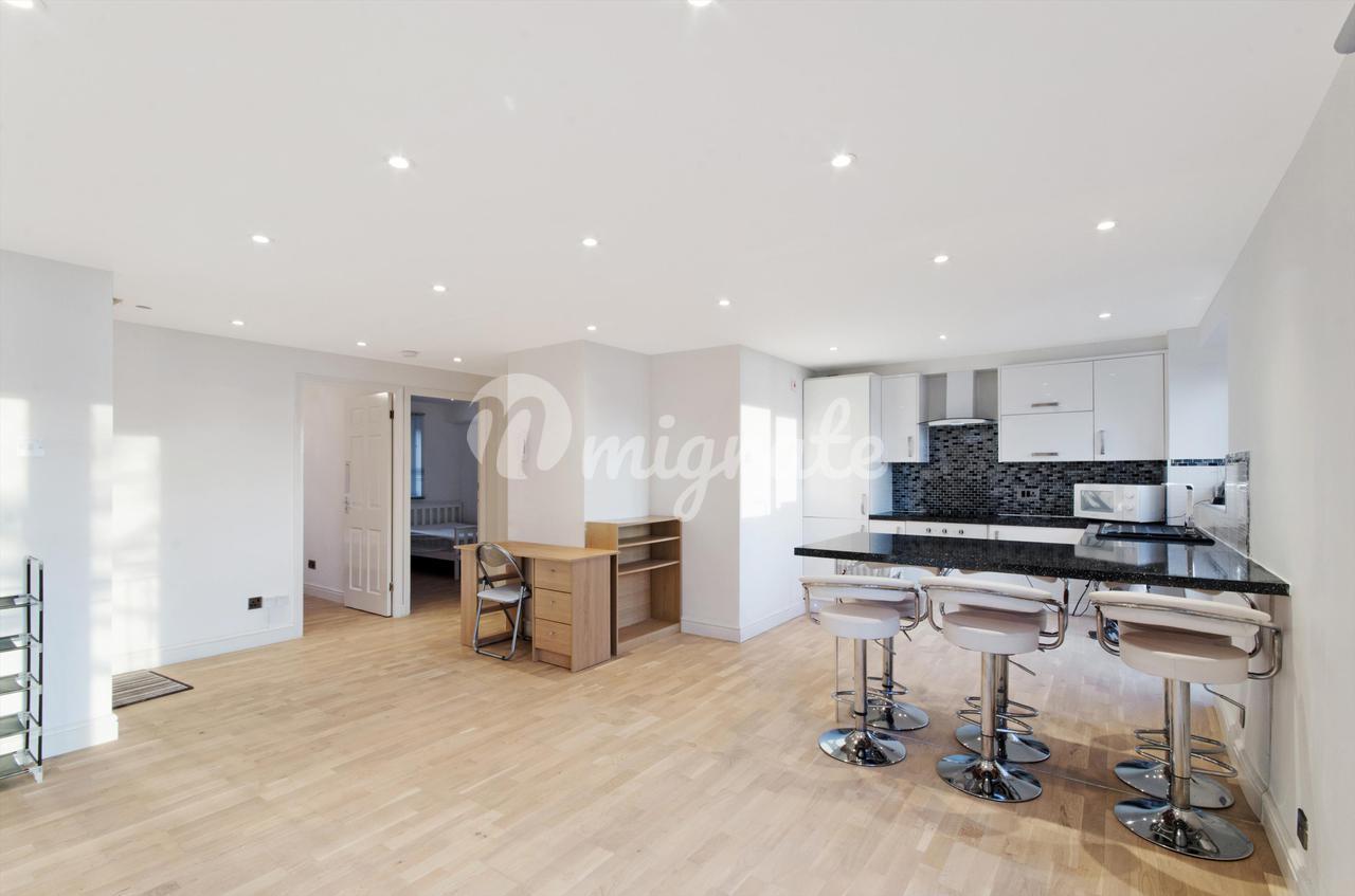 Квартира в Ferguson Close, Nr Canary Wharf, London, E14